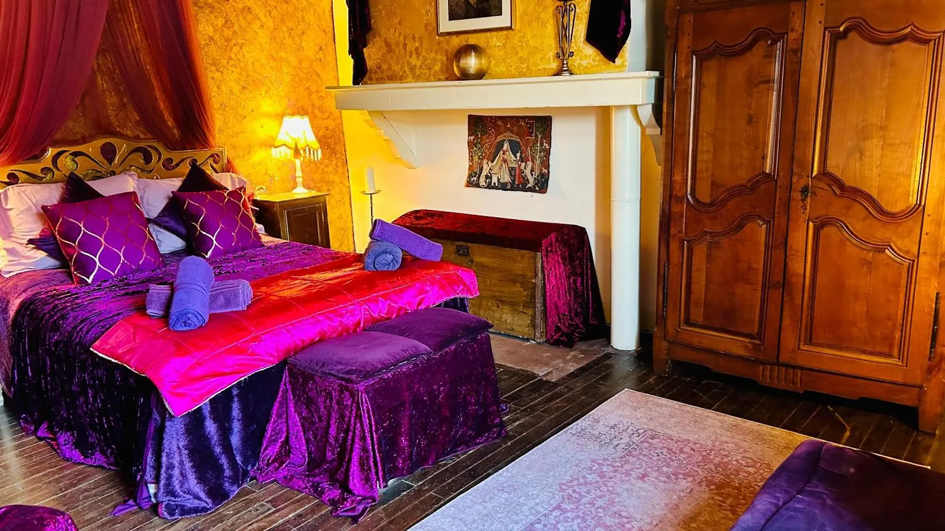 Les Contes Bed & Breakfast Fougax-et-Barrineuf