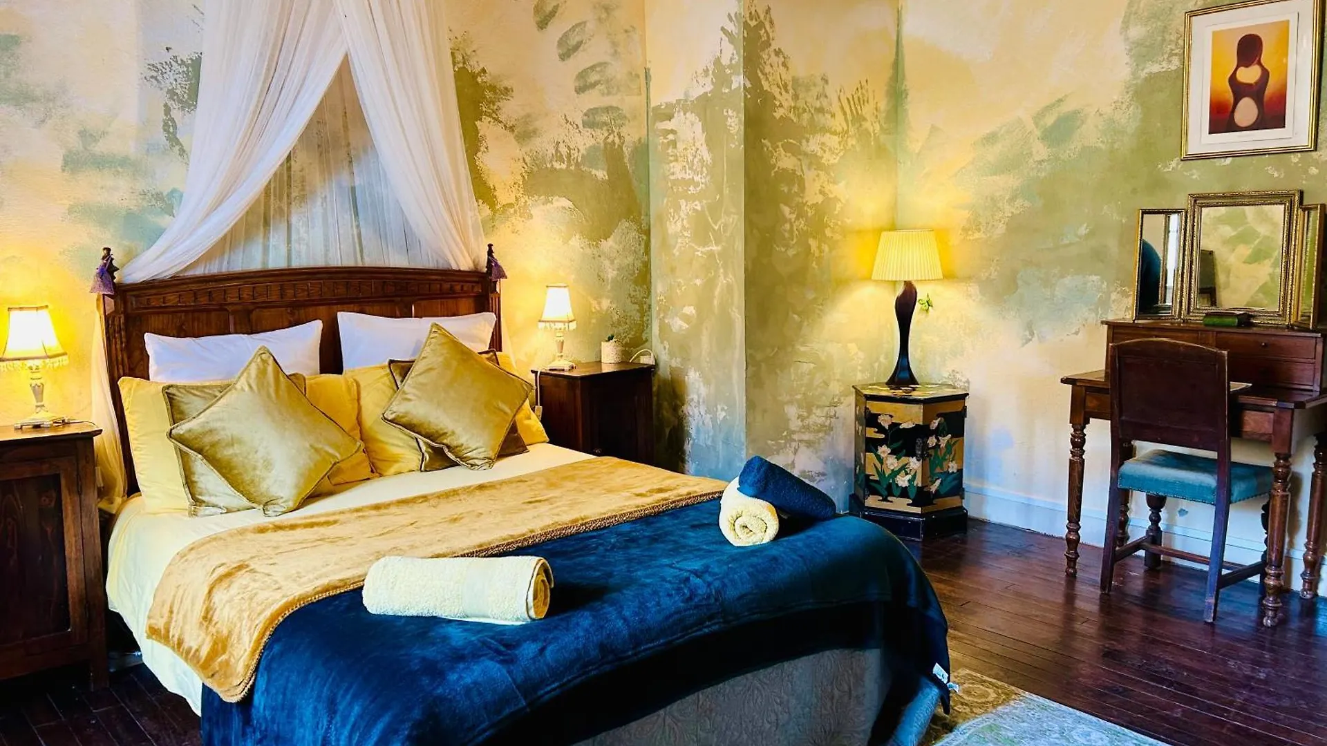 Les Contes Bed & Breakfast Fougax-et-Barrineuf France
