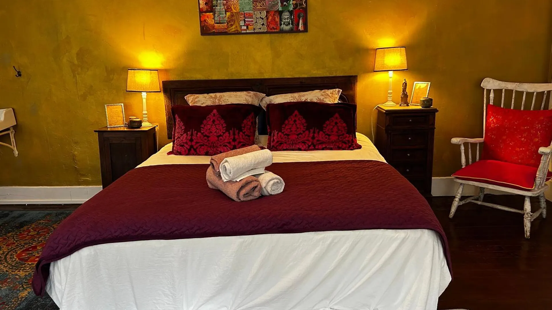 Les Contes Bed & Breakfast Fougax-et-Barrineuf 0*,