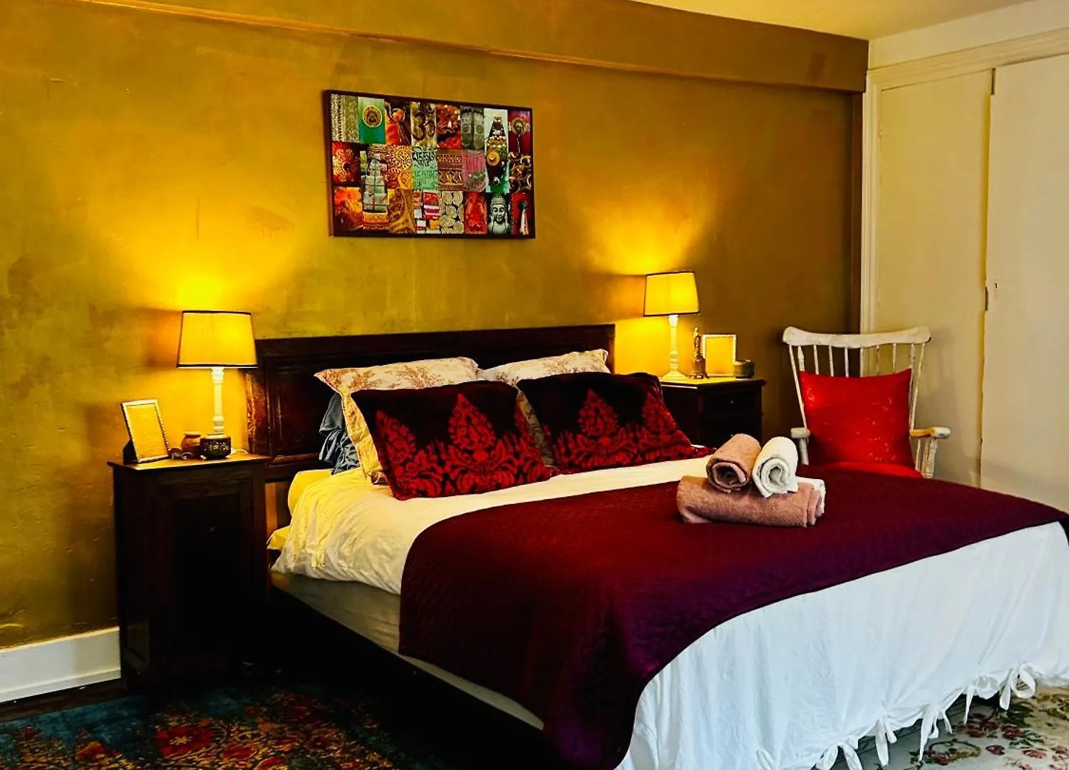 Les Contes Bed & Breakfast Fougax-et-Barrineuf France