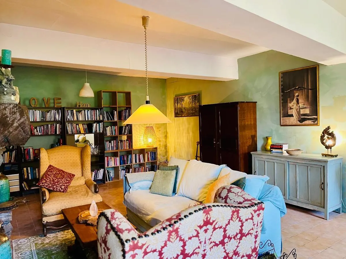 Les Contes Bed & Breakfast Fougax-et-Barrineuf Fransa