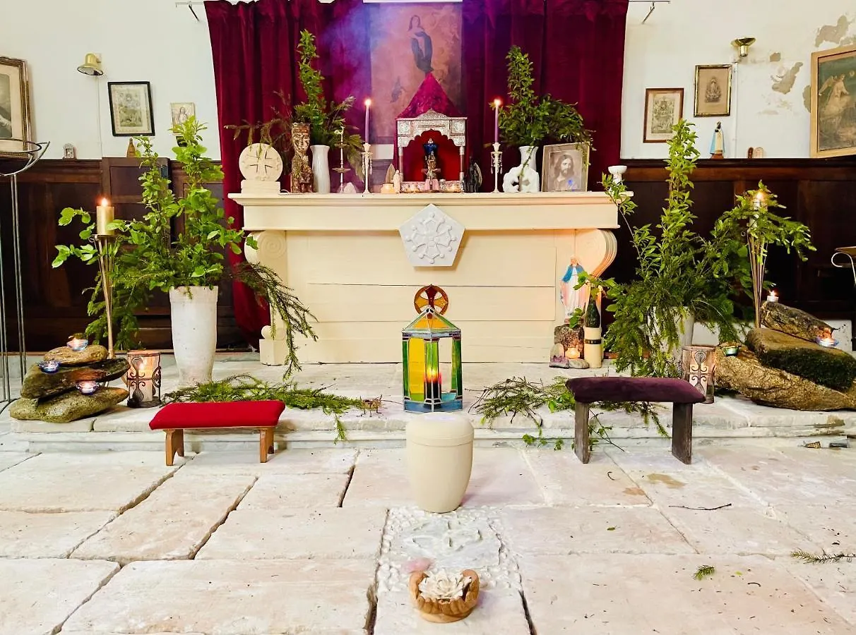 Les Contes Bed & Breakfast Fougax-et-Barrineuf