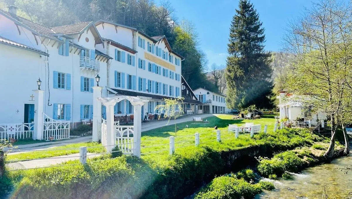 Les Contes Bed & Breakfast Fougax-et-Barrineuf
