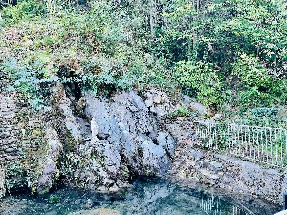 Les Contes Bed & Breakfast Fougax-et-Barrineuf