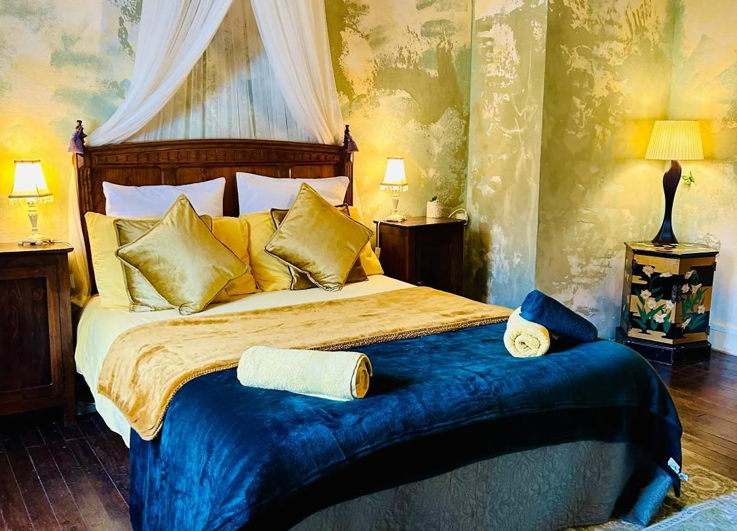 Les Contes Bed & Breakfast Fougax-et-Barrineuf