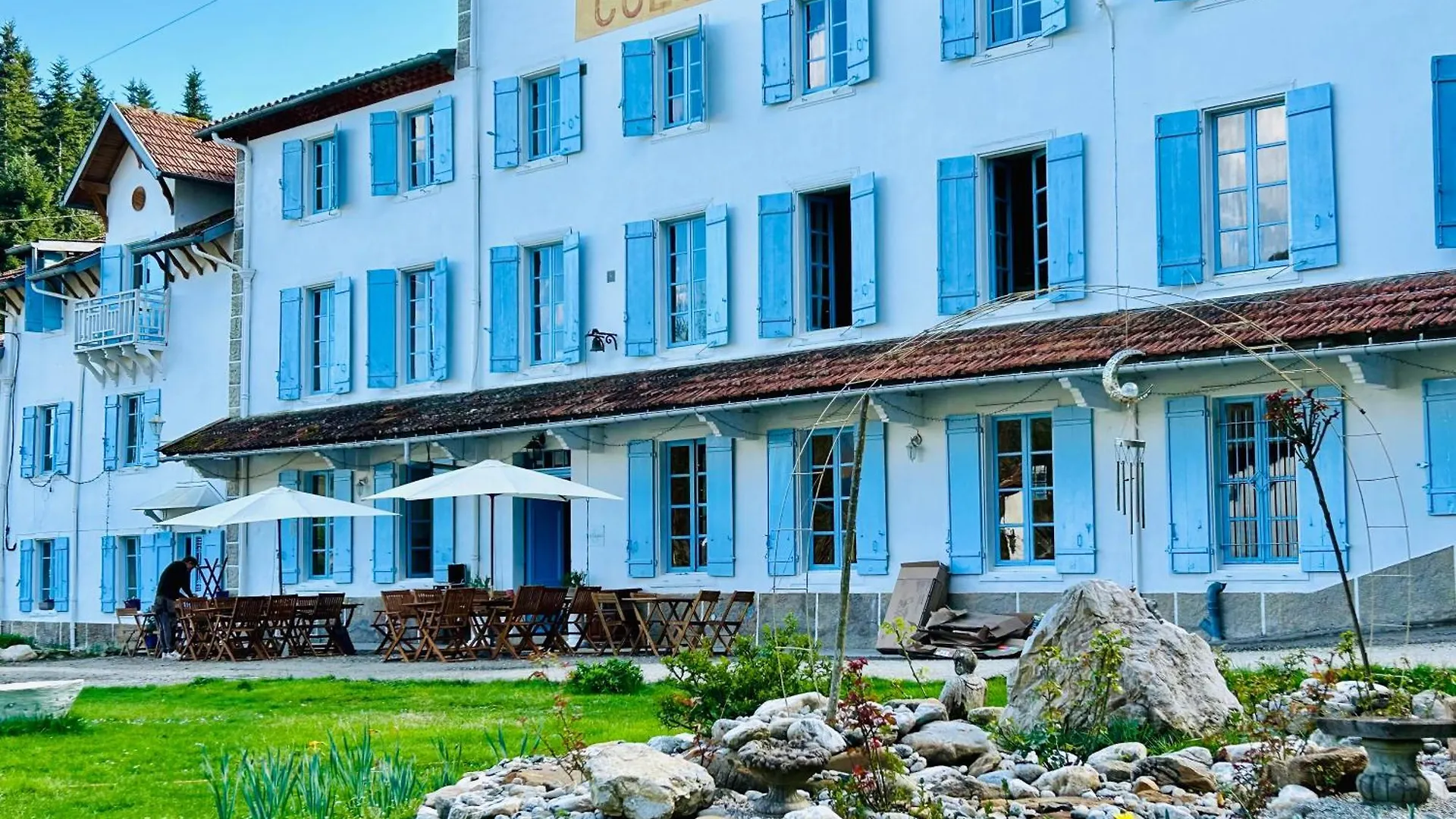 Les Contes Bed & Breakfast Fougax-et-Barrineuf 0*,