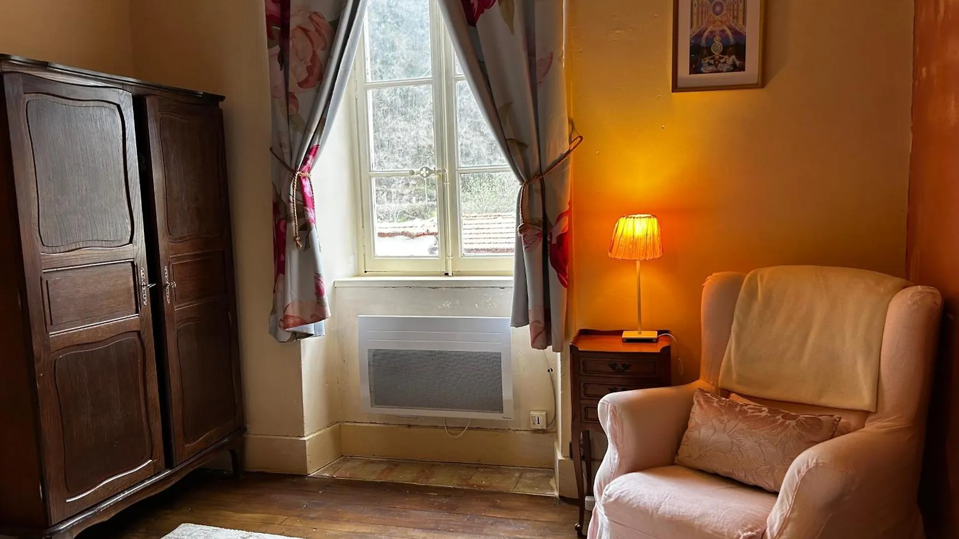 Les Contes Bed & Breakfast Fougax-et-Barrineuf